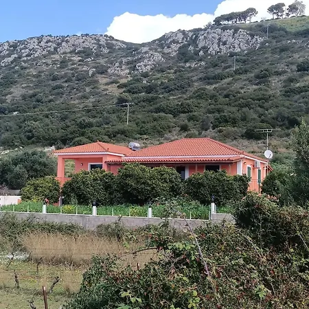 Βίλα Private , 5 Min Drive From The Μηνιά