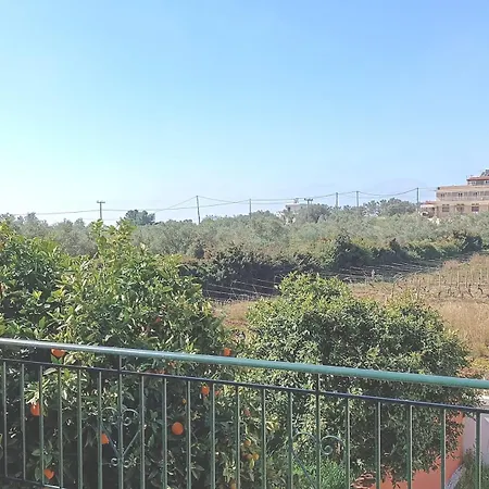 Private , 5 Min Drive From The * Μηνιά