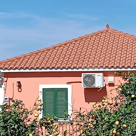 Βίλα Private , 5 Min Drive From The Μηνιά