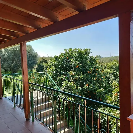 Private , 5 Min Drive From The Μηνιά