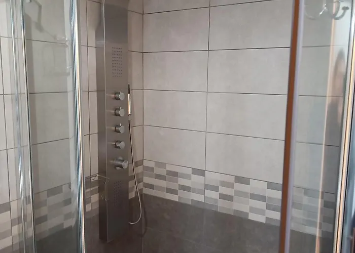 Private , 5 Min Drive From The Villa *