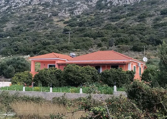 Villa Private , 5 Min Drive From The Minia