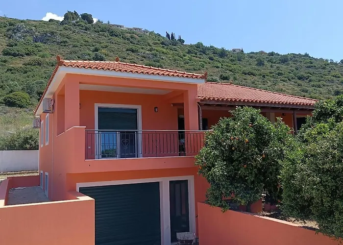 Private , 5 Min Drive From The Villa Minia