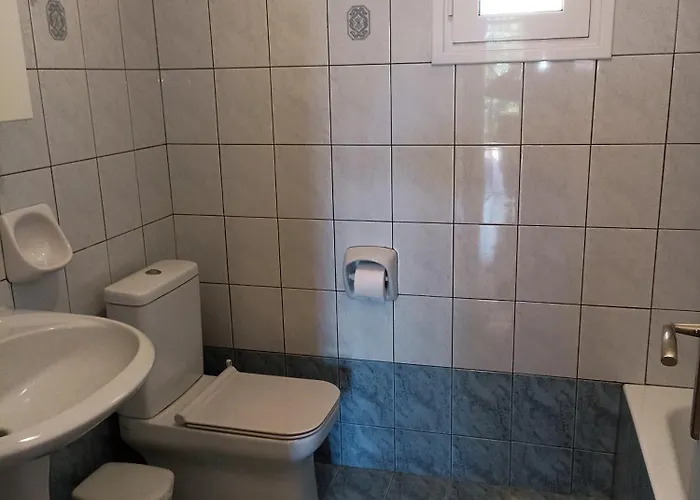 Private , 5 Min Drive From The Villa Minia