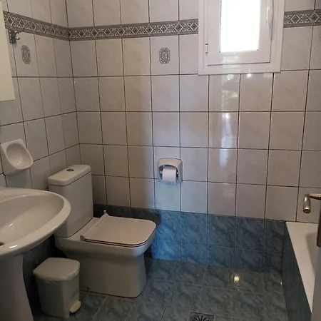 Private , 5 Min Drive From The Вилла Миния