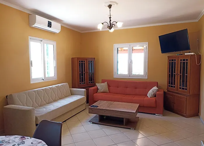 Вилла Private , 5 Min Drive From The